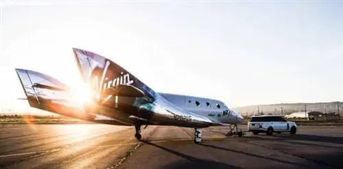 Virgin Galactic может доставить вас высоко в небо, в космос.