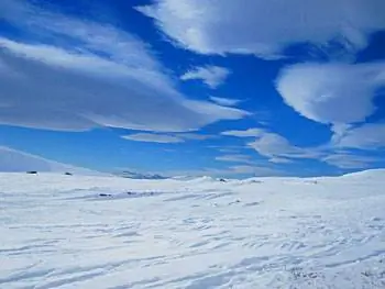 Лентикулярные облака