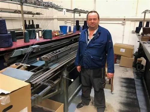 В Le Tricoteur ткут и шьют знаменитые джемперы Гернси.