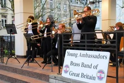 Группа на Place D'Armes, Люксембург.