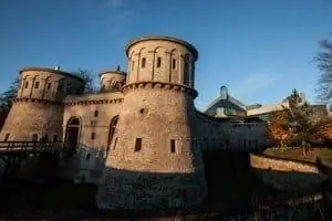 Замок со рвом в Люксембурге. фотографии Хоакима Валенте