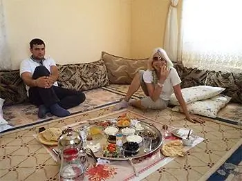 Традиционный завтрак в Мардине, Турция.