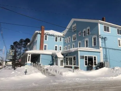 Rangeley Inn вернется к своему прежнему состоянию в конце 2021 года.