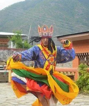 Танцовщица из Бутана.