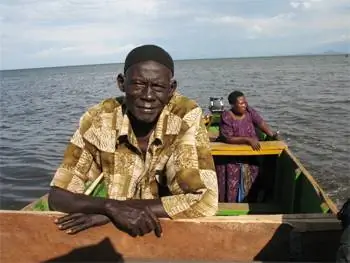 Нильский лодочник встретился в пути.