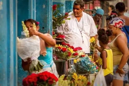 Прогулка по узким красочным улочкам Старой Гаваны.