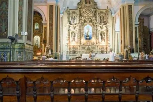 Католицизм на Кубе не ушел, но он пережил трудные времена под испанским правлением и противоречивым руководством Фиделя.