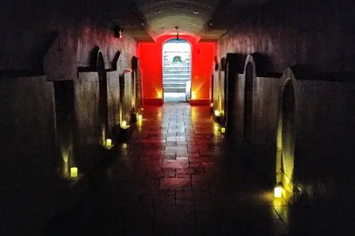 Тайна ждет под оригинальной базиликой Святого Патрика в центре Нью-Йорка.