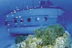 Подводная лодка «Голубое сафари».