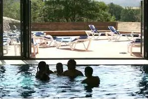 Бассейн в отеле Puerta de Gredos