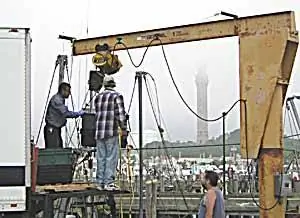 Треска, выловленная за день, выгружается на пристани в Провинстауне - фото Карла Мейера.