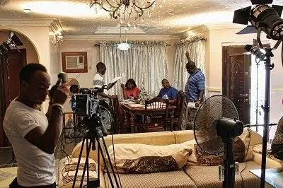 Нолливуд10МАЛЕНЬКИЙ