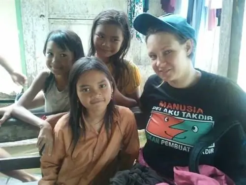 Ребекка Гирзифен путешествовала автостопом по всему миру, и здесь она предлагает некоторые из своих правил дорожного движения для женщин.