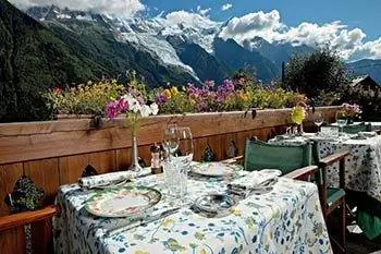 Шамони, Франция: зима или лето