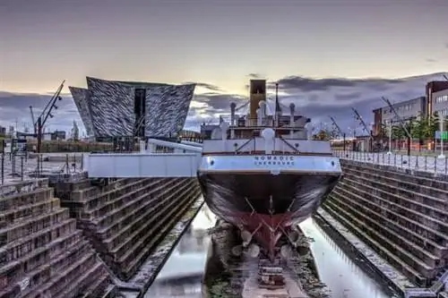 Корабль SS Nomadic - драматическое место на «Титанике» в Белфасте. Корабль SS Nomadic - драматическое место на «Титанике» в Белфасте.
