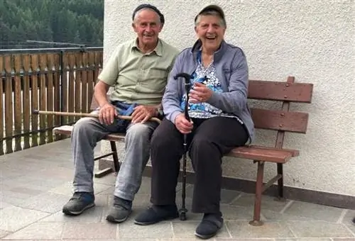 Дружелюбные местные мужчины в Бедольо, Тренто. Дружелюбные местные мужчины в Бедольо, Тренто.