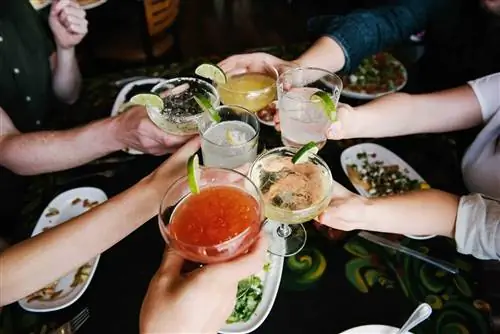 Маргариты для всех в Rio Express в Боулдере.