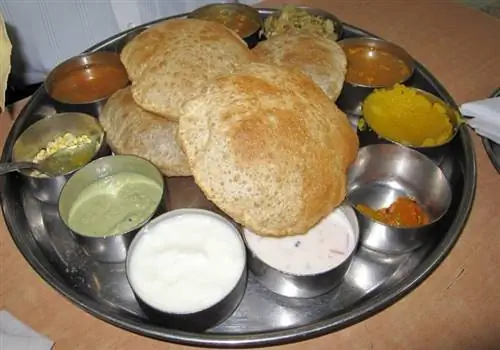 Типичное вегетарианское блюдо тали.