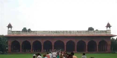 Диван-и-Ам в Красном форте с девятью арками