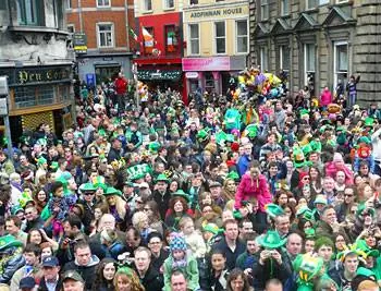 На парад пришло более пятисот тысяч человек.