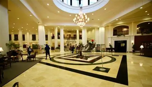 Вестибюль отеля Dover Downs Довер, Делавэр