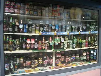 Девяносто девять бутылок пива на стене