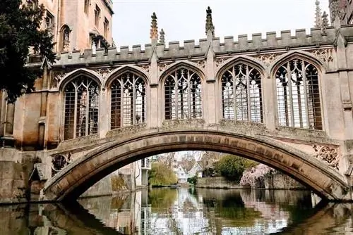 Мост Вздохов - любимое место королевы Виктории. Фотографии Тимоти Лиланда.