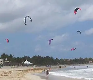 Кайтбординг - главное событие на пляжах Кабарете.