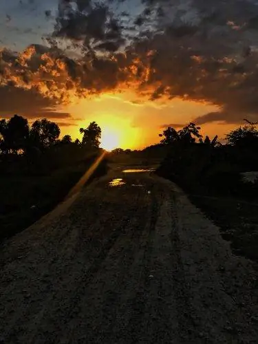 Закат на обратном пути в комплекс.