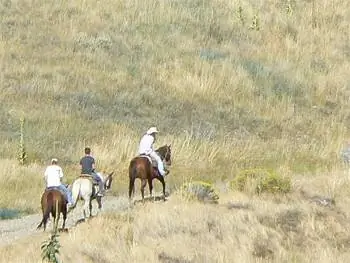 Ранняя утренняя прогулка по каньону в Чико. фото Макса Хартсхорна.