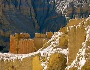 Руины в Цапаранге