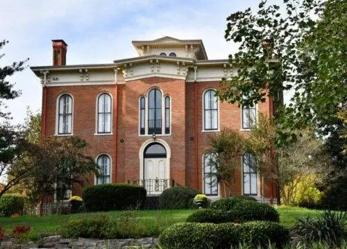 Хобсон Хаус Боулинг Грин Таб Хаузер Фото