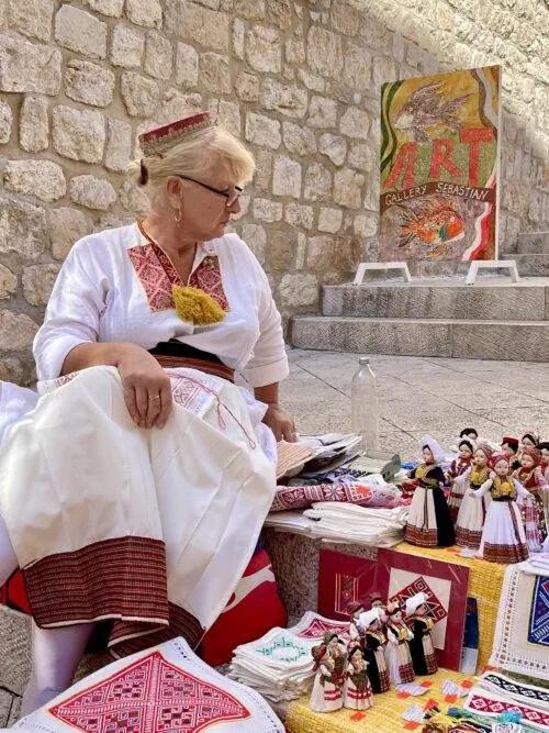 Дубровник, уличный торговец