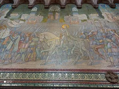 Фреска с изображением рыцаря в базилике.