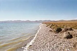 Берега озера Сон-Куль