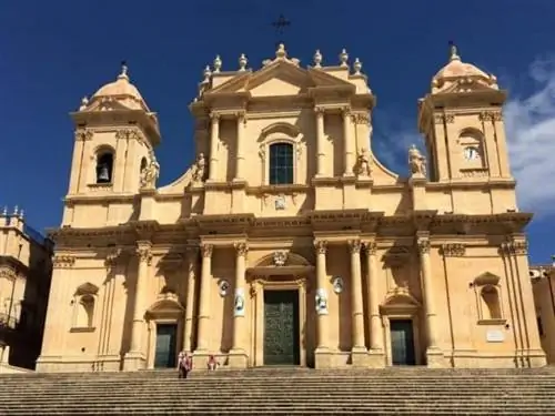 Церковь Сан-Доменико Каттедрале-ди-Сан-Николь-ин-Ното. На фото Джон Хендерсон.