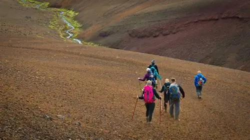 Рядом с отелем много пешеходных маршрутов.