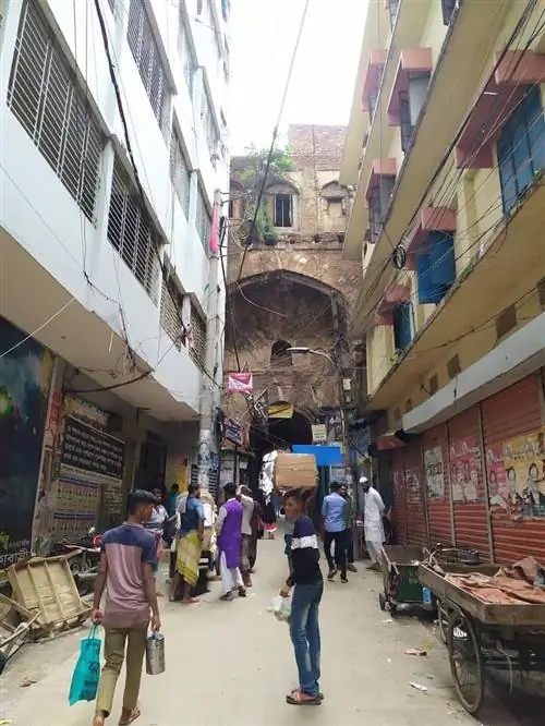 уличная сцена Дакка