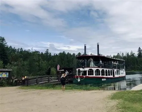 свадебная лодка