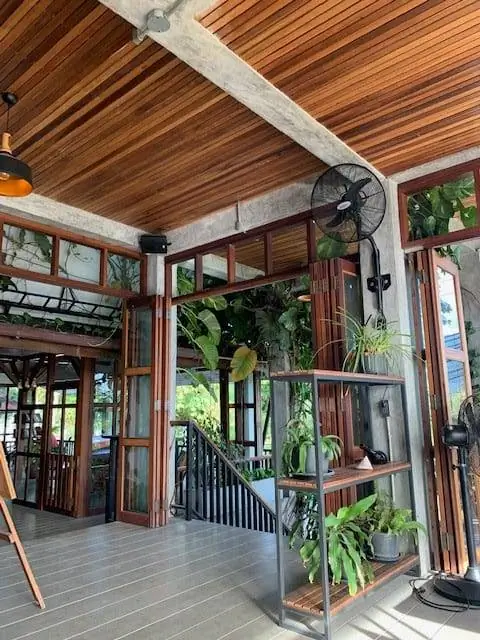 Кафе Mojo, место для завтрака в отеле Reef.