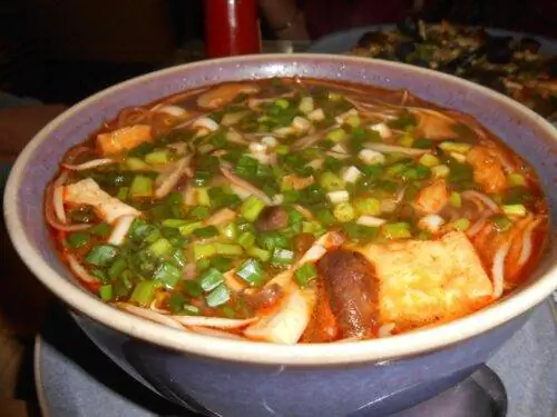 Vegan Noodle Pho в Om Hanoi.