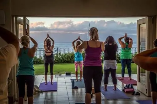 SwellWomen поощряет своих гостей улучшать свое психическое здоровье наряду с физическим.