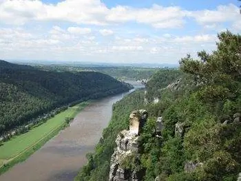Река Эльба, вид с Бастаи.