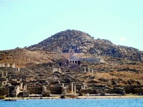 Гора Кинтос