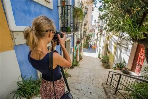 Вилла Хойоса - очень фотогеничная деревня к северу от Аликанте, куда стоит съездить на один день.