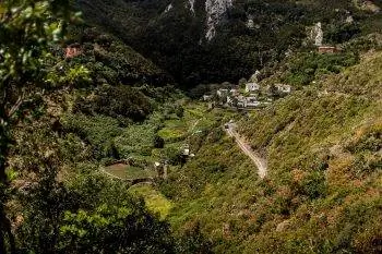 Небольшой поселок, откуда начался наш поход.