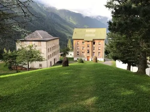 8. Отель близко