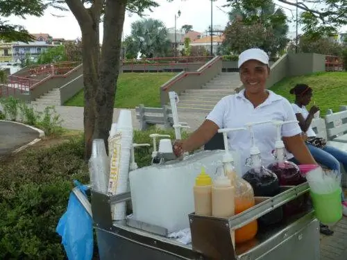 Свежевыжатый сок легко найти по всему Панама-Сити.