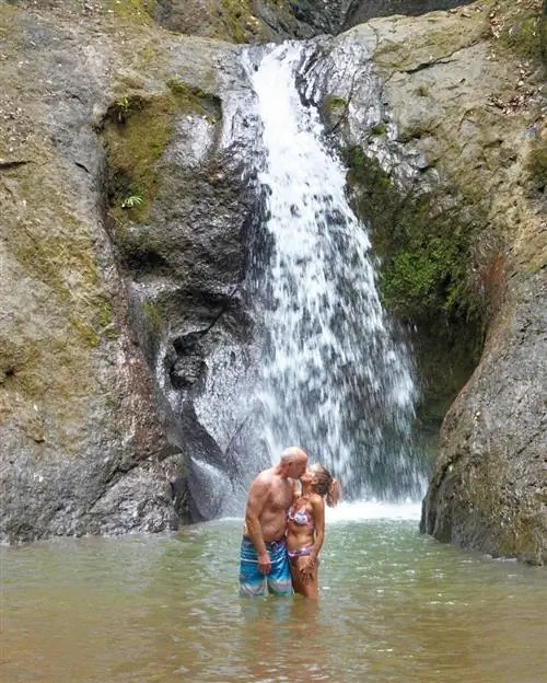 Коста-Рика Jaco Falls Tab Hauser фото