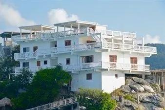 Dunbar Rock - до того, как вертолетная площадка и пейзажный бассейн были закончены!